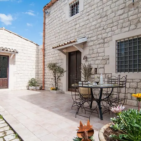 Apartment La Casazza - Country House Rosolini